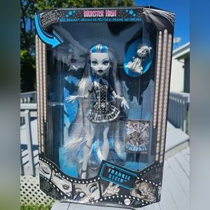 Monster High Reel Drama Doll Frankie Stein